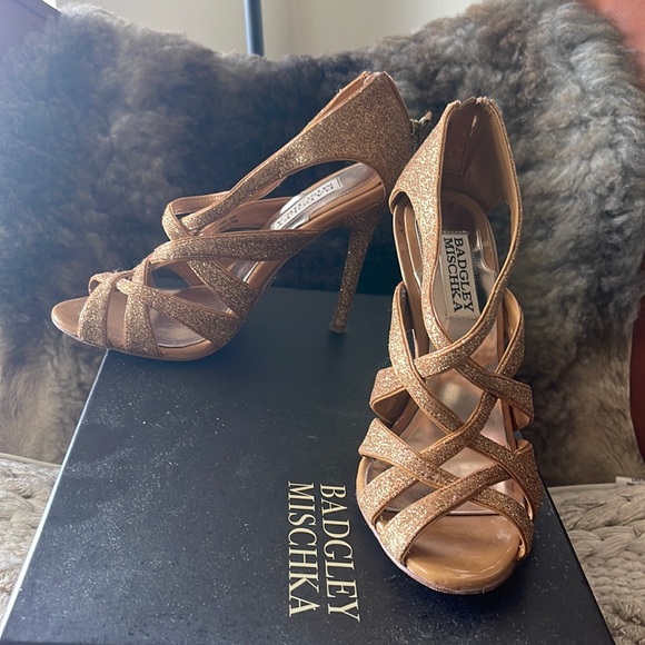 Badgley Mischka Shoes Badgley Mischka Heels Rose Gold Glitter Size